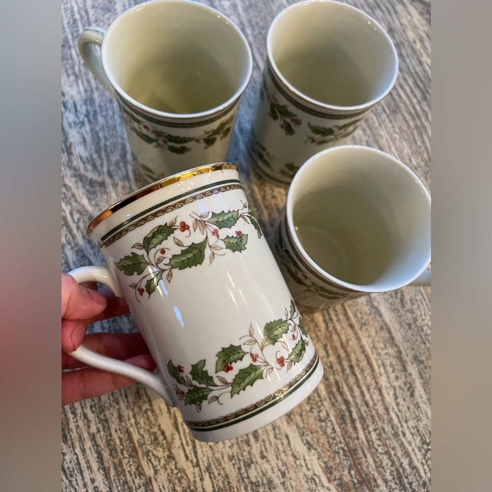 Set of 4 Christmas Mugs